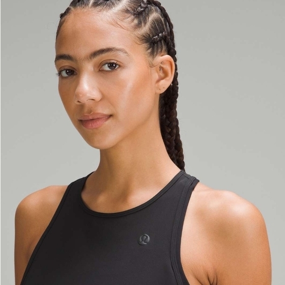 NWOT Lululemon Black Tank Top w/Pleated Sheer Mesh Side Panels - Size 8 - Picture 4 of 5